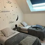 Holiday home Le Gai Lo Villers-Pol